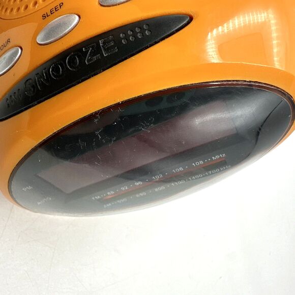 Duraband AM/FM Digital Clock Radio Model CR - 500 Orange - Picture 11 of 11